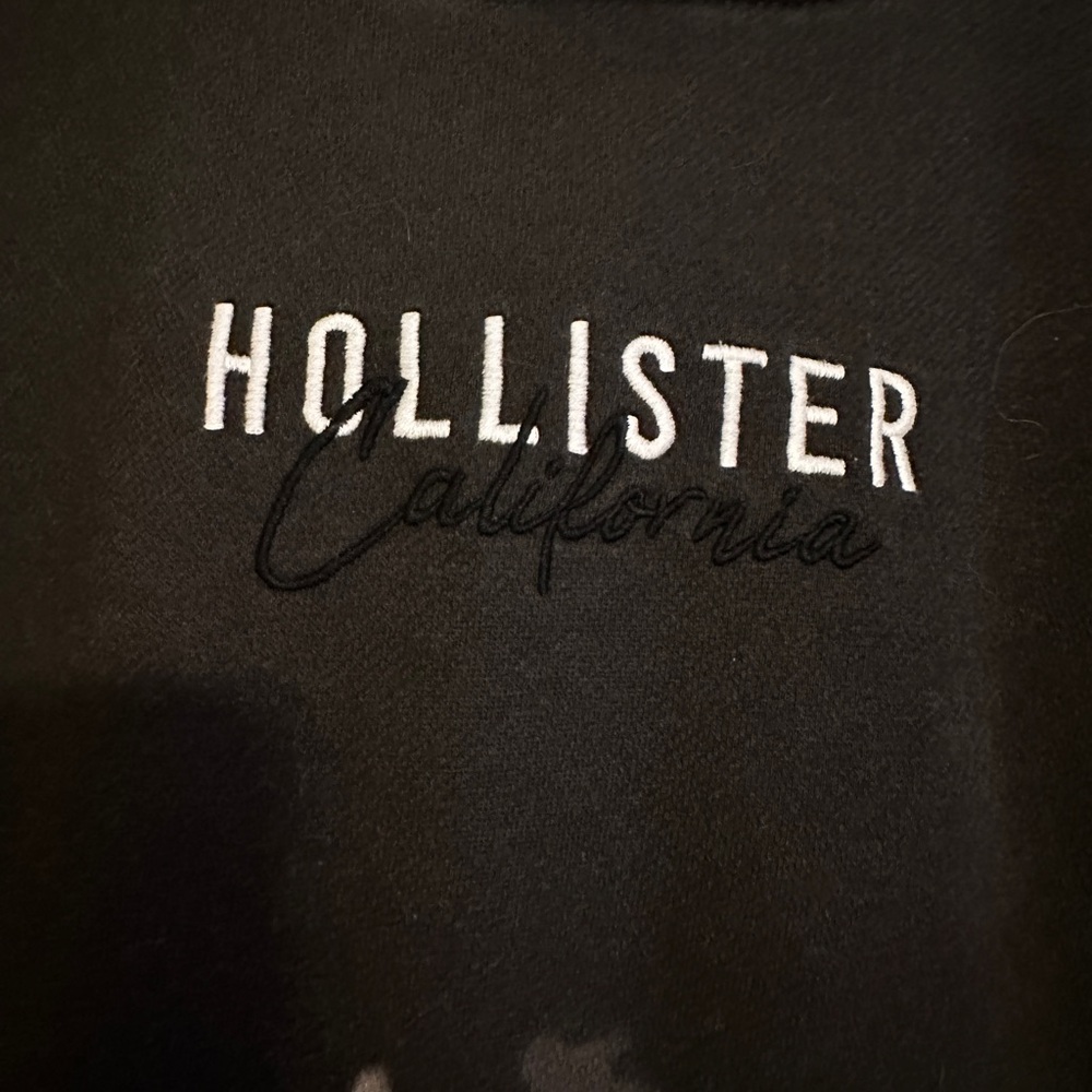 Hollister black & white pullover classic sweatshirt Sz S - Picture 3 of 5